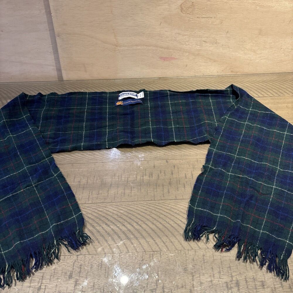 Vtg 90s Pendleton Green Tartan Plaid Wool Scarf 8 x 60 Made In USA - Picture 3 of 3